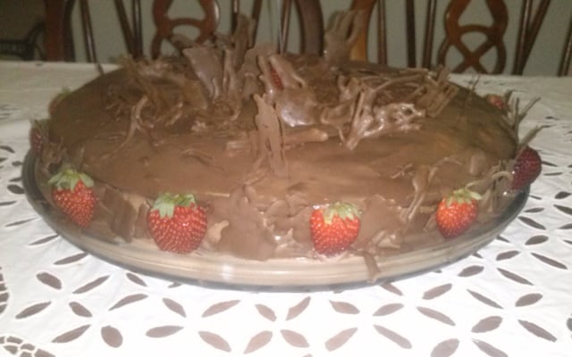 Bolo de chocolate com morango