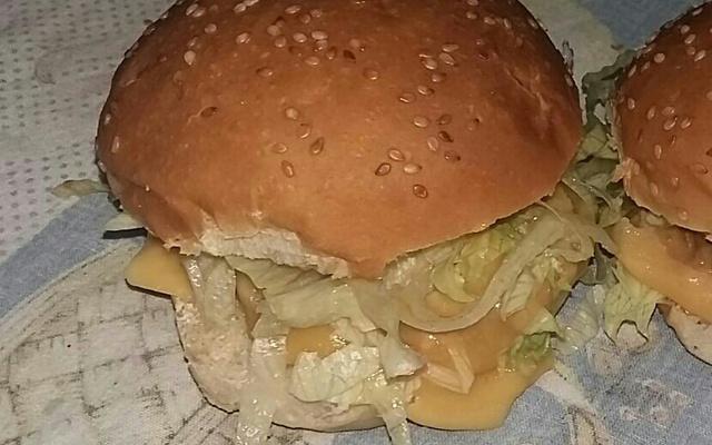 Sanduíche tipo Big Mac