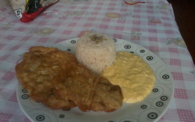 Filé de peixe rápido à milanesa