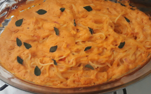 Macarrão com requeijão