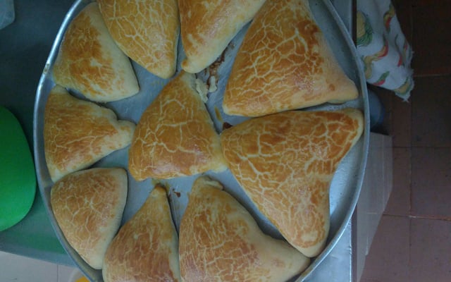 Esfiha de carne adaptada (receita turca)