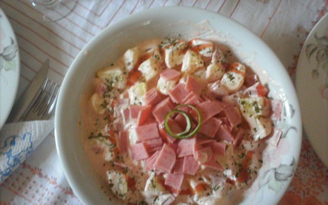 Salada de batata com presunto