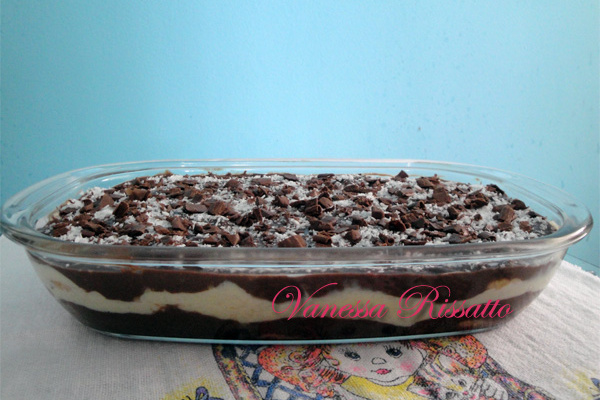 Pavê de chocolate com coco