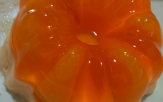 Sobremesa deliciosa de pêssego