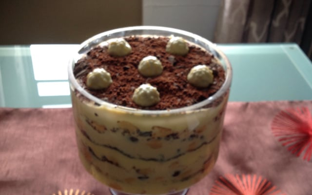 Pavê de mousse de maracujá e brigadeiro branco