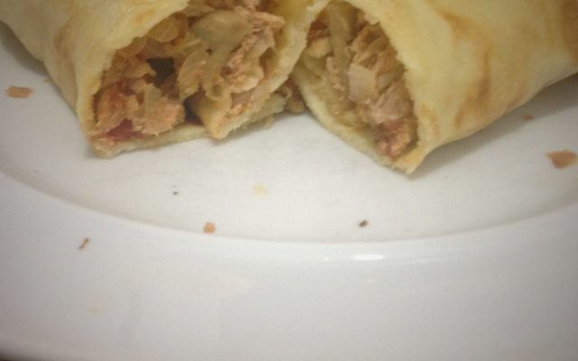 Crepes com atum e cogumelos