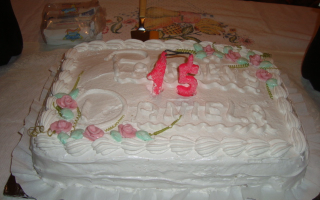 Pão de ló de abacaxi com cobertura de emulsificante de sorvete