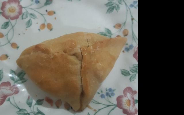 Esfiha de frango simples, barata e rápida