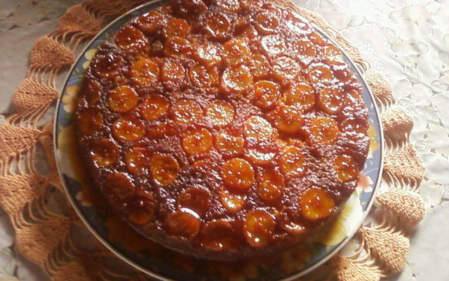 Bolo de banana e aveia caramelado