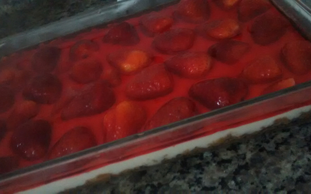 Torta de morango com iogurte