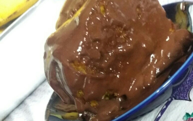 Bolo de cenoura com cobertura de chocolate especial da Ani