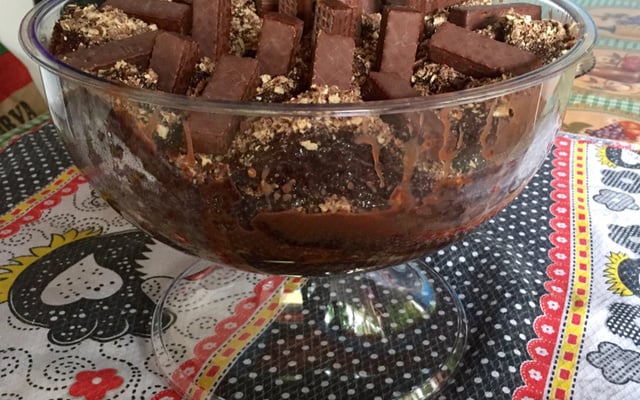 Bolo de bis na taça