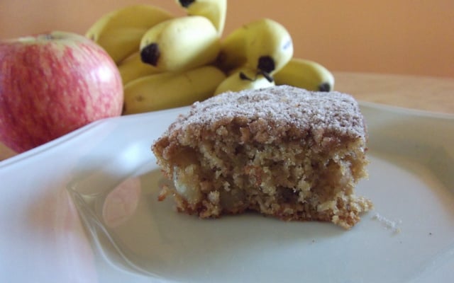 Bolo de maçã, aveia e canela