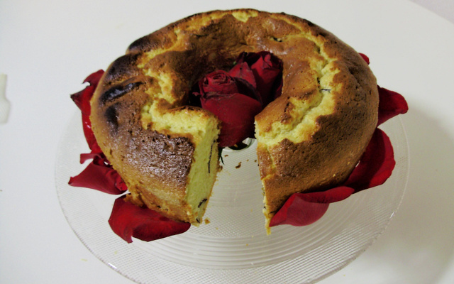 Bolo de Pétalas de Rosas