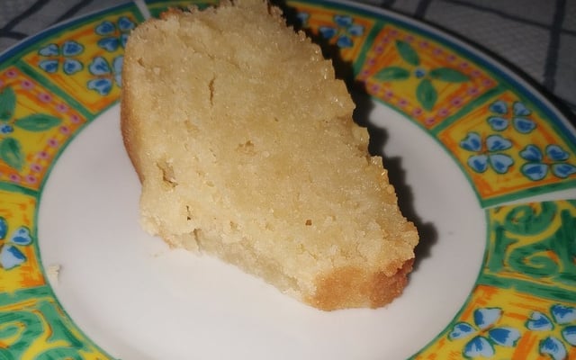 Bolo de queijo cremoso
