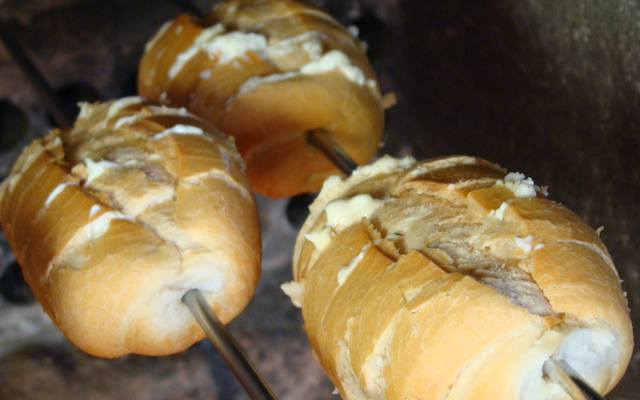Pães de alho caseiro (churrasco ou Forno elétrico)