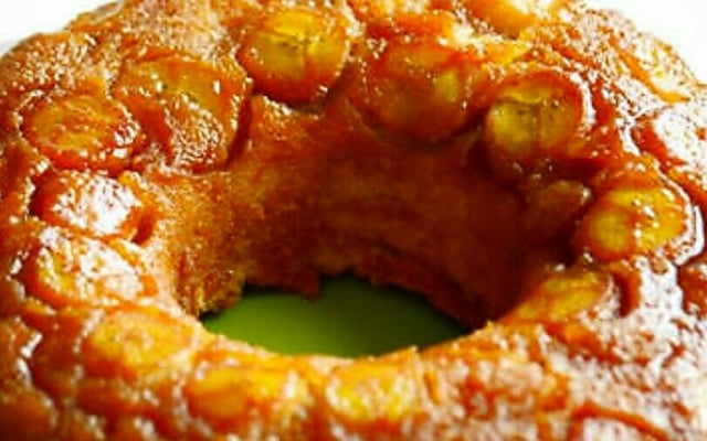 Bolo de banana com canela