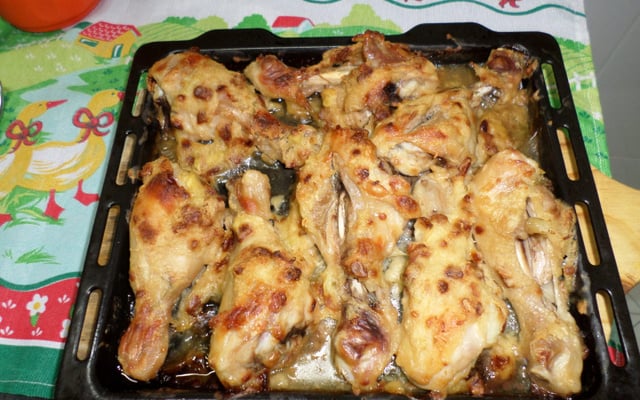 Frango com creme de cebola