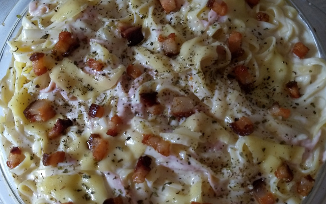 Macarrão com molho branco especial