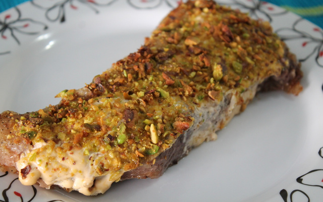 Filé mignon com crosta de pistache