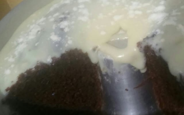Bolo de chocolate com recheio de Leite Ninho