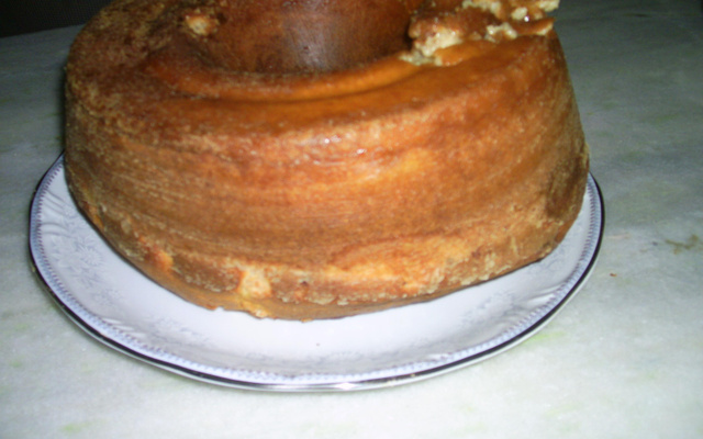 Bolo de coco com leite condensado