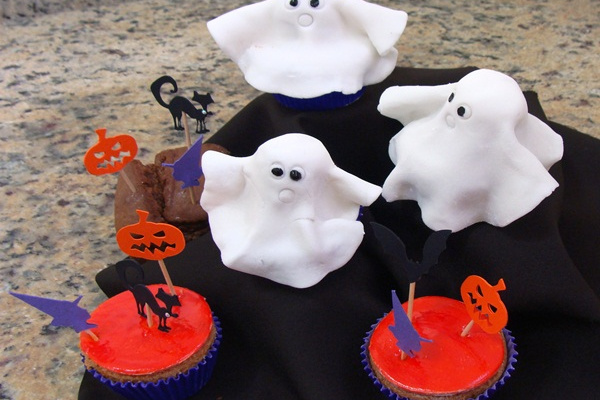 Cupcake fantasminha da Abima