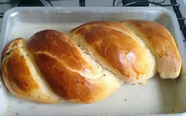 Rosca com recheio de goiabada