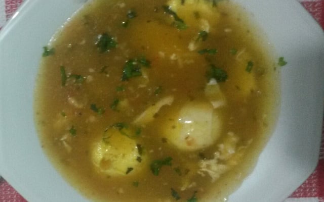 Caldo de ovos simples