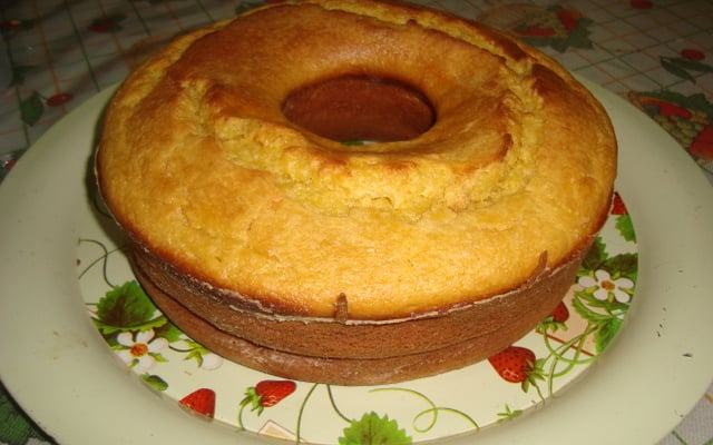 Bolo de liquidificador de farinha de milho amarela