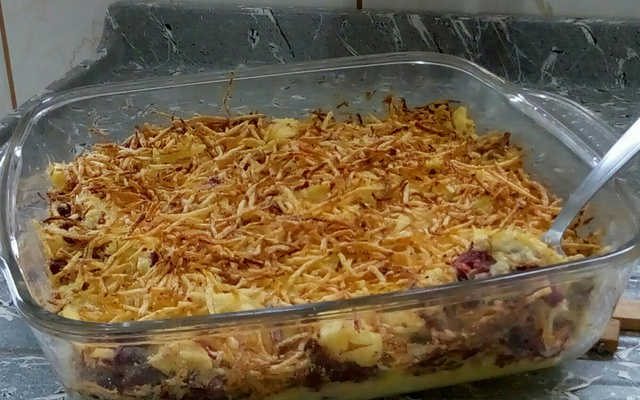 Escondidinho de carne seca