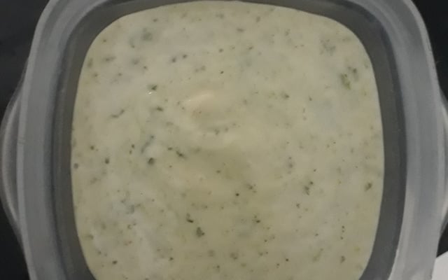 Maionese temperada fácil de fazer