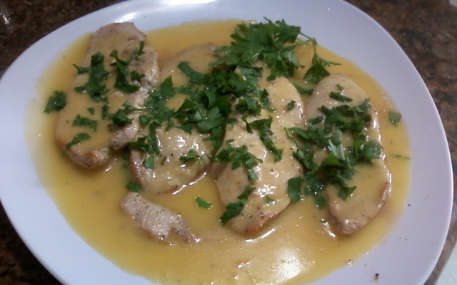 Filé de frango ao molho de laranja e gengibre