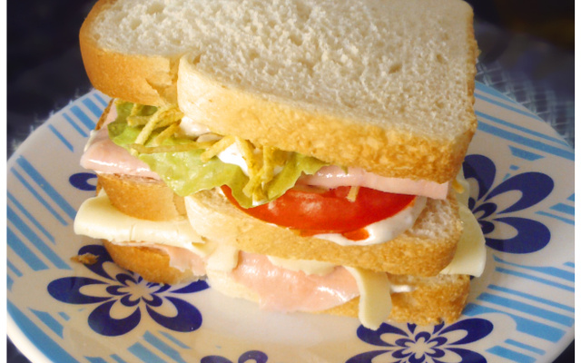 Sanduíche natural simples e delicioso