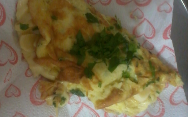 Omelete de queijo e presunto