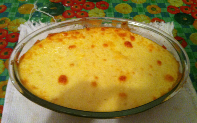 Escondidinho de mandioca com carne seca