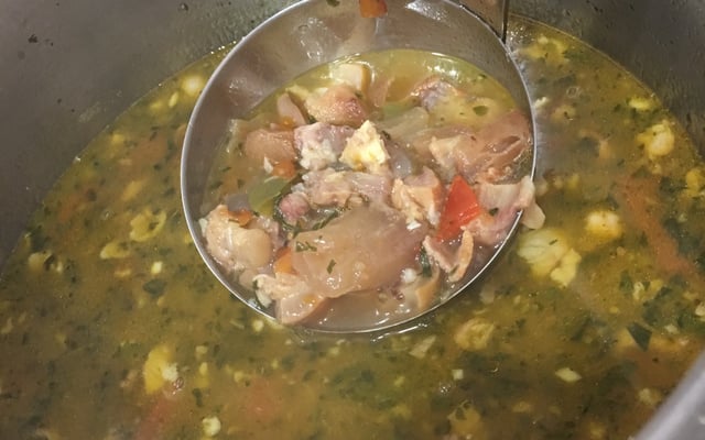 Caldo de mocotó