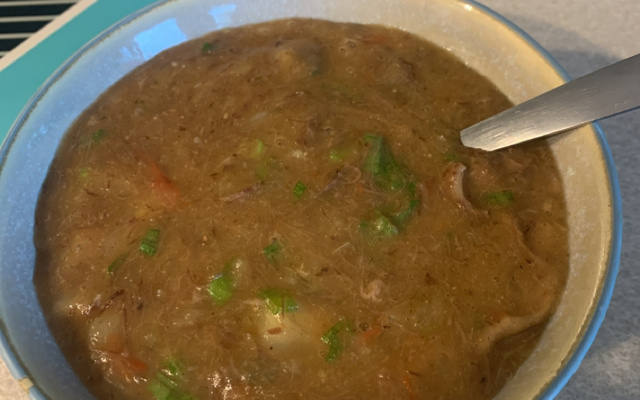 Caldo de costela com mandioca