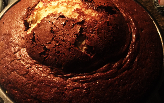 Bolo simples de chocolate