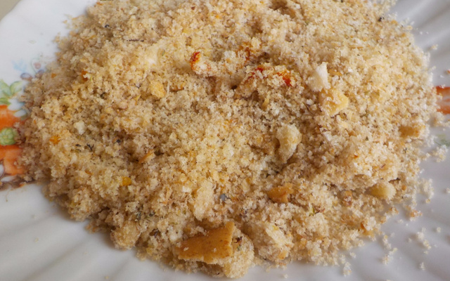 Spaghetti à la pangritata povera