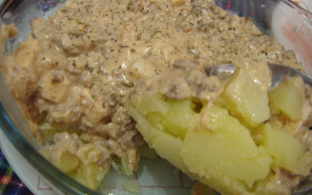 Batata cremosa com carne moída