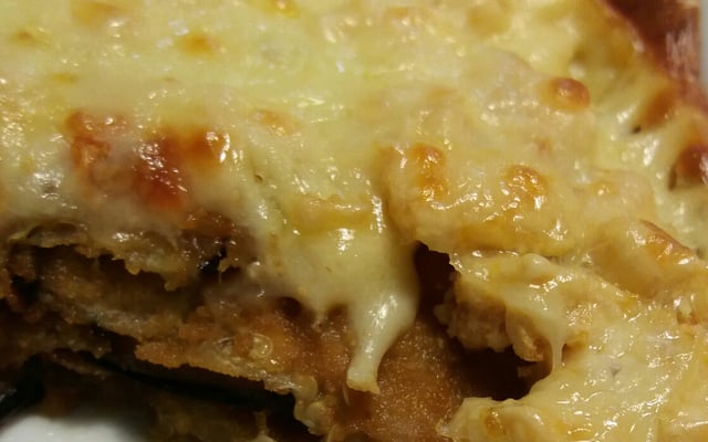 Berinjela à milanesa ao queijo