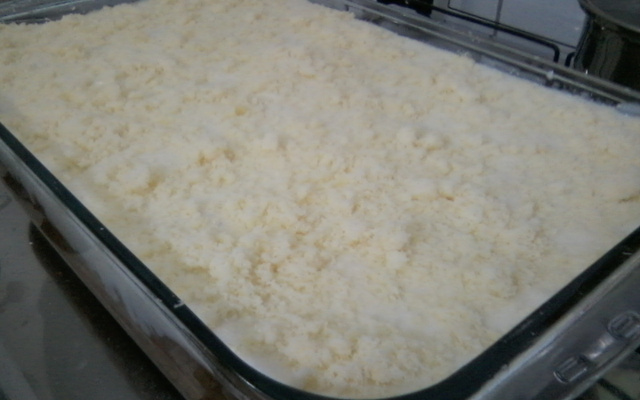 Lasanha ao molho bolonhesa e molho branco