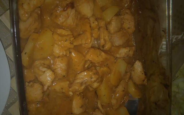 Frango com batatas no forno simples
