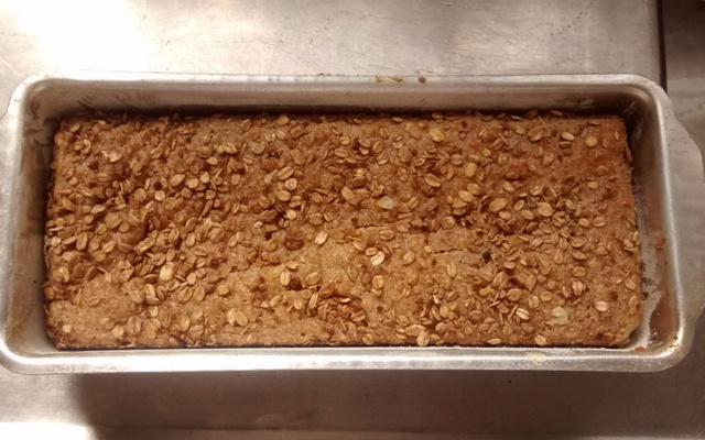 Pão fofinho de farinha integral de liquidificador