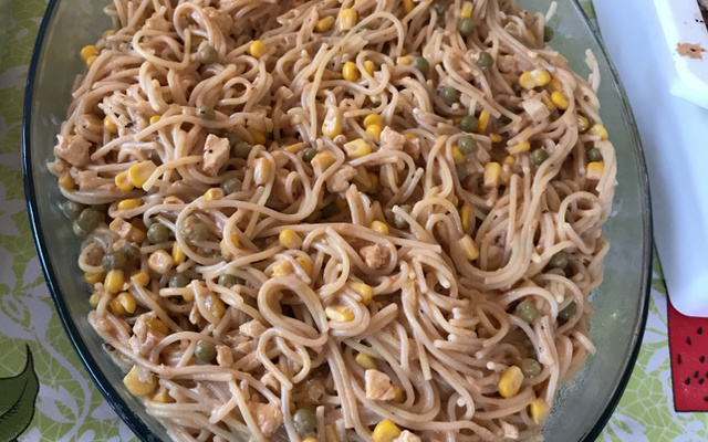 Macarronada de frango com creme de leite