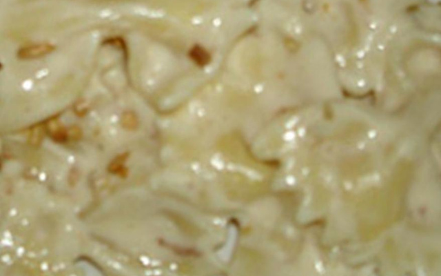 Gravatinha com molho de queijos