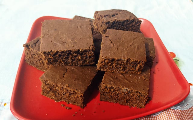 Bolo de banana e chocolate fitness