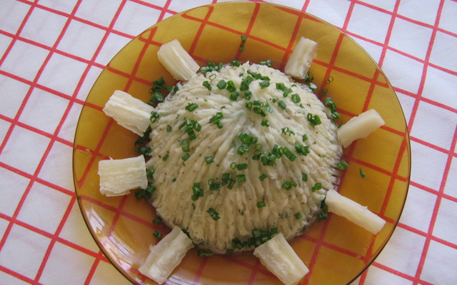 Purê de mandioca prático