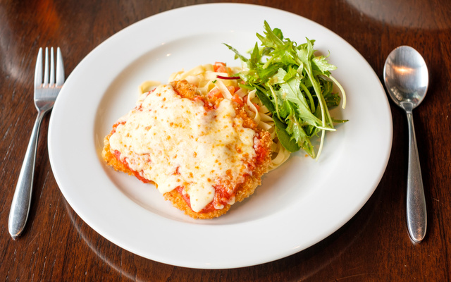 Frango à parmegiana